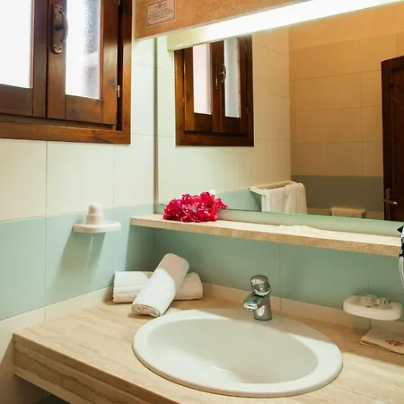 Hotel Villaggio Alba Dorata